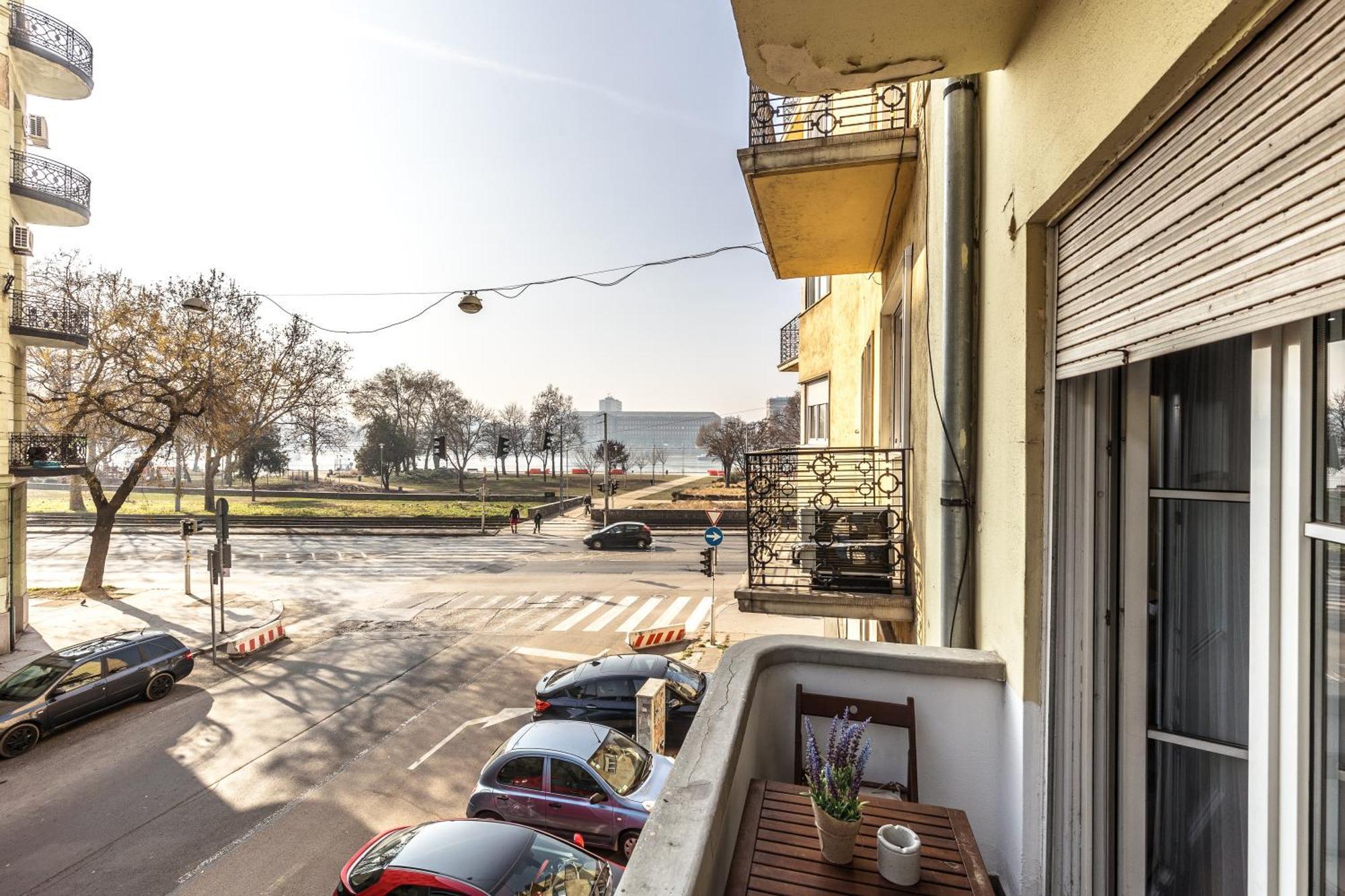 Bright & Spacious Riverside Apartment With Balcony Budapeşte Dış mekan fotoğraf