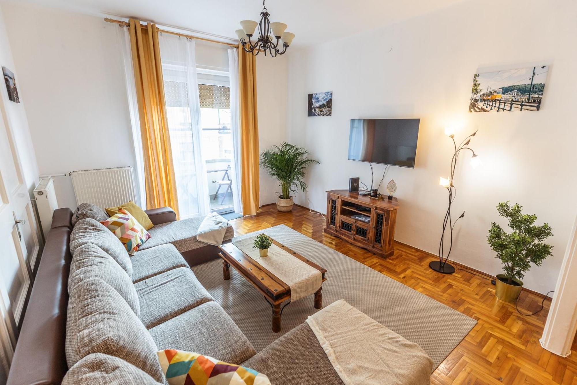 Bright & Spacious Riverside Apartment With Balcony Budapeşte Dış mekan fotoğraf