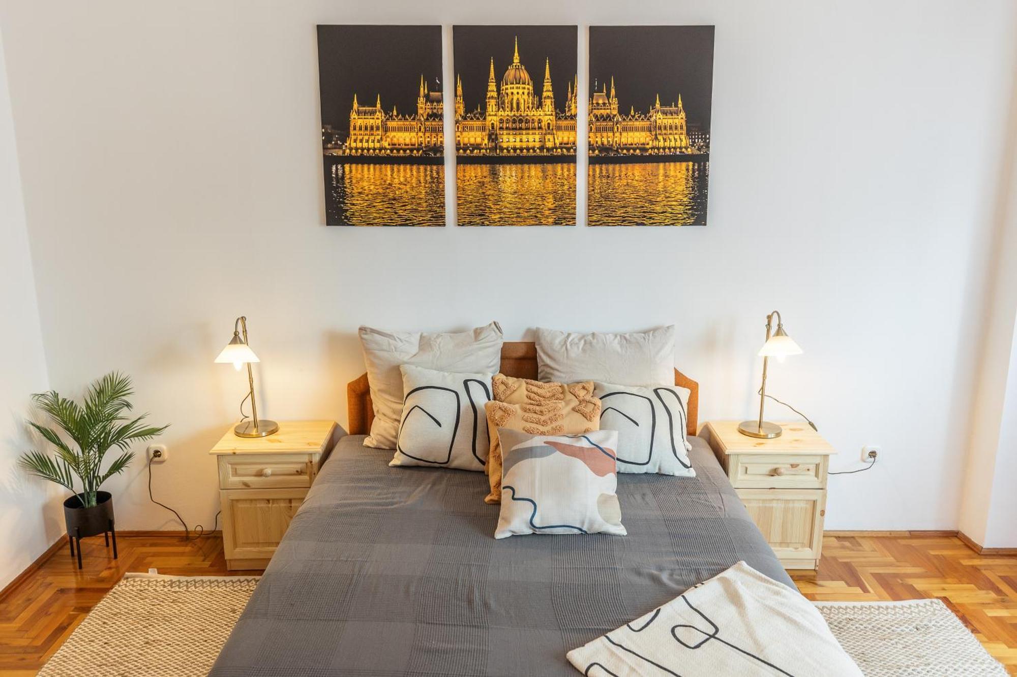 Bright & Spacious Riverside Apartment With Balcony Budapeşte Dış mekan fotoğraf