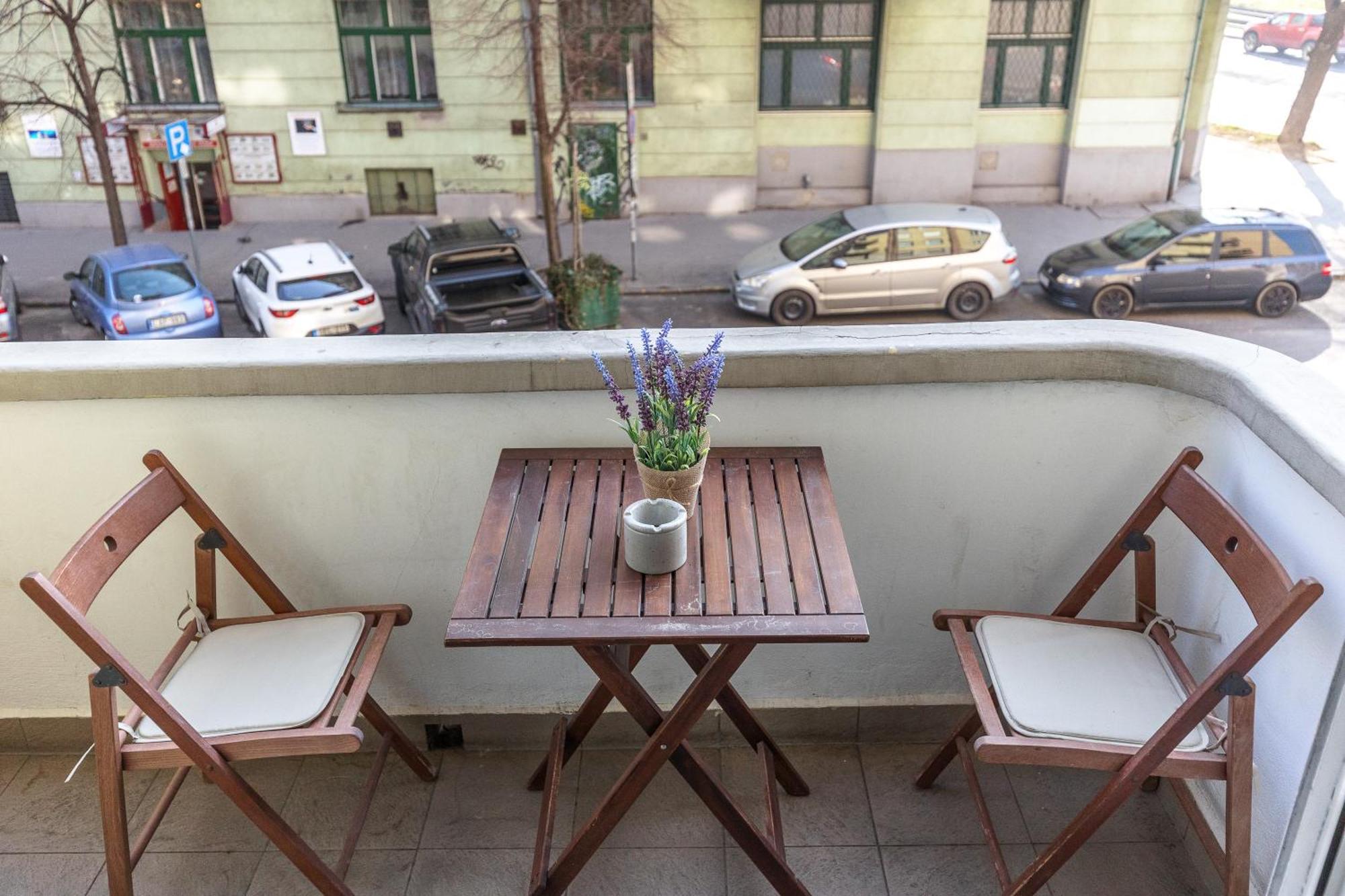 Bright & Spacious Riverside Apartment With Balcony Budapeşte Dış mekan fotoğraf