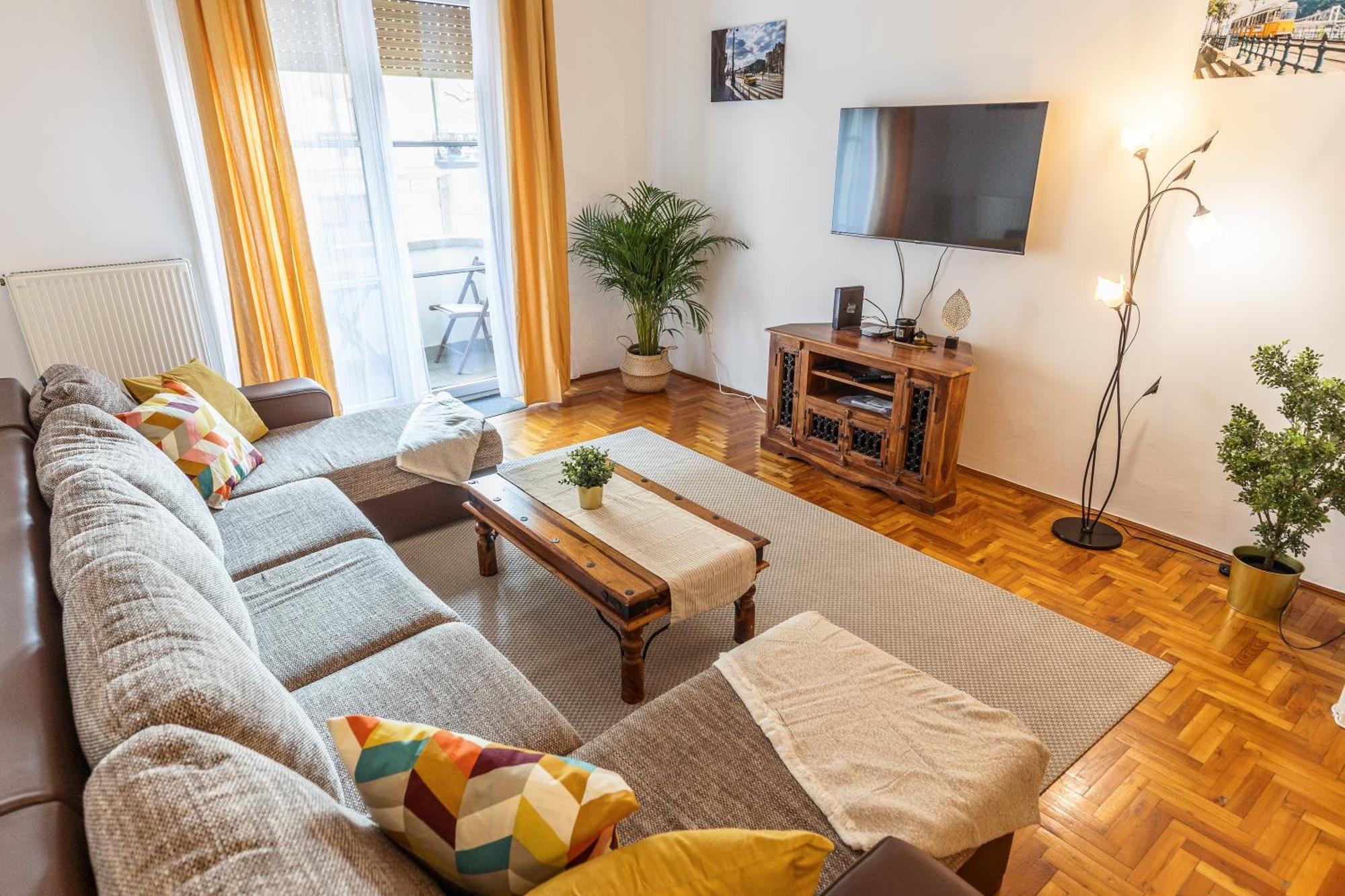 Bright & Spacious Riverside Apartment With Balcony Budapeşte Dış mekan fotoğraf
