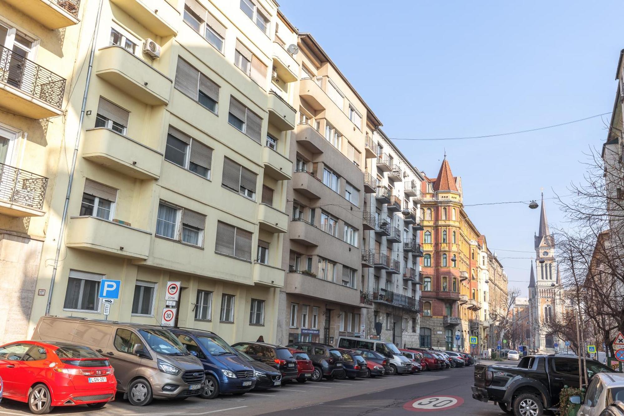Bright & Spacious Riverside Apartment With Balcony Budapeşte Dış mekan fotoğraf